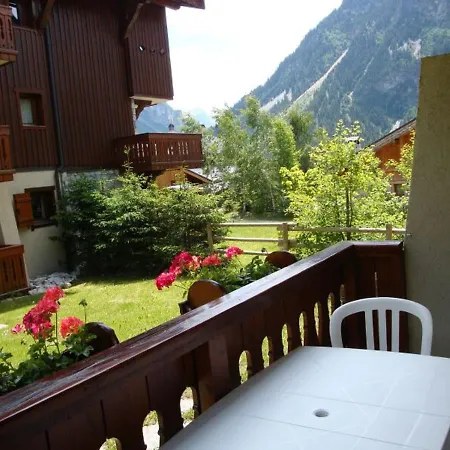 Apartment 3 Pieces Avec Terrasse Pres Des Pistes - Fr-1-464-63